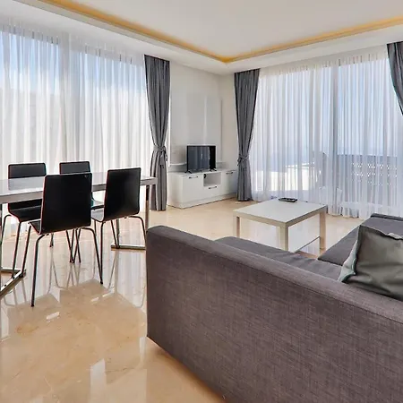 1 Bedroom Seaview 3m Drive To The Center